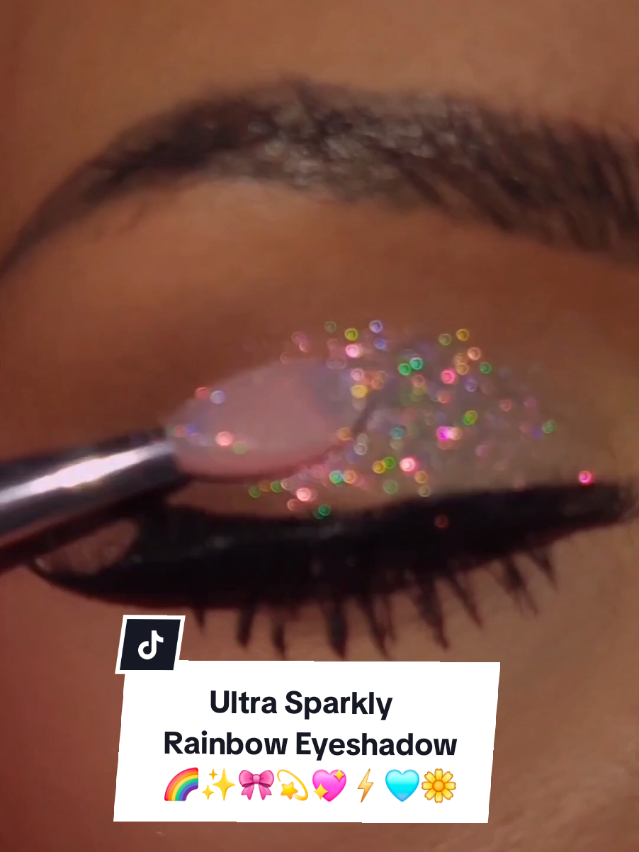 Can you guess the name of this multichrome sparkly eyeshadow? 🌈💫💖⚡️🩵✨️ . . . . . . #glitter #eyeshadow #glittereyeshadow #makeup #cosmetics 