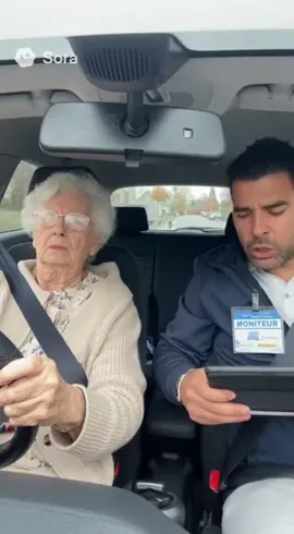 Quoi… #sora2 #trend #viral #mamie #moniteur 