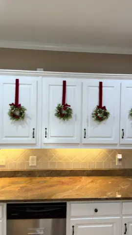 Mini Christmas wreaths. Perfect for cabinets and windows. #wreath #christmasdecor #christmaskitchendecor #miniwreaths 
