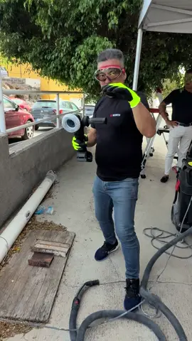 CEPILLO LIMPIEZA K50 D75 Disco de cerdas Para limpieza y eliminación de recubrimientos, revestimientos y suciedad en metales, hormigón, piedra natural, madera y plástico Fundido en una pieza Las cerdas no se sueltan Trabajo controlado y silencioso Grano abrasivo de cerámica exclusivo y resistente Alto rendimiento de corte, agresivo y vida útil extremadamente larga sin presión de pulido intensa