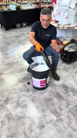 recubrimiento elástico para impermeabilización Impermeable y no transpirable. Excelente adherencia al soporte correctamente preparado. Resistente al envejecimiento y a la intemperie. Excelente flexibilidad, incluso a temperaturas extremas (-10 ºC hasta +80 ºC). Absorbe las dilataciones y movimientos de obra. Estabilidad de gama de colores. Fungicida y antimoho. Fácil aplicación. Listo para el uso. No tóxico y autoextinguible