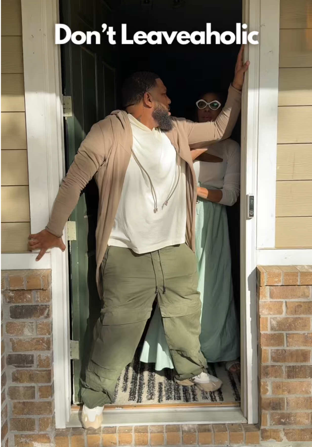 Ion be wanting her to leave🤣#fyppppppppppppppppppppppp #marriedlife 