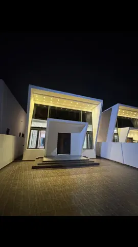 Newly built 3 bedrooms house for sale at North Legon-Agbogba area. Selling price is 150,000$.  NB: This property is selling semi furnished and comes with a very good road connection. Only 4 units available 🙏