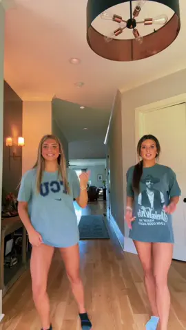 duo is back🙌  @Morgan🌸 #viral #fyp #duo #brunette #dance