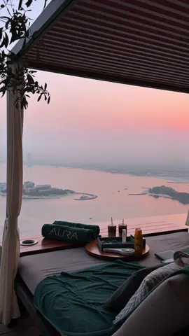 A day in Dubai xoxo #luxurylifestyle #luxury #auraskypool #blackgirlluxury #fyp 