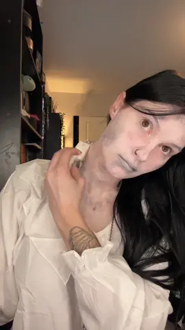 Becoming bent neck lady! Getting the bent neck lol #31daysofhalloween #mysteryjewlerygirl #fypシ゚viral #mysteryjewelryjar #trendingvideo 
