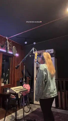 holy hat hair lol🙃😂 #countrymusic #vocals #studiosession #debutalbum #marynntaylormusic 