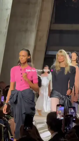For @Chloe’s Summer 26 show at PFW, we created three glowy looks to complement the collection’s spirit of freedom and ease — all using Saie clean beauty essentials ✨ #saiebeauty #parisfashionweek #pfw #chloe #chloefashionshow 