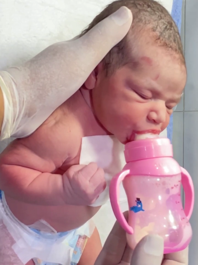 #newborn #adorable #baby #cutebaby #babyfirstbreath 