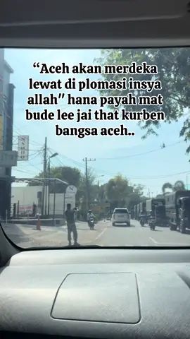 “Dua puluh tahun sudah Aceh menandatangani perdamaian di Helsinki. Tapi, tak semua butir perjanjian itu benar-benar dijalankan. Ada janji yang tinggal tulisan, ada harapan yang belum sampai. Namun Aceh tak berhenti. Kita bukan lagi tanah perang — kita tanah diplomasi. Perjuangan belum selesai, tapi senjata sudah kita letakkan. Kini, kita bicara dengan pena, bukan peluru. Dengan hati, bukan amarah. Aceh masih menagih keadilan, masih menuntut janji yang belum ditepati. Tapi satu hal pasti — kita tetap berjuang, lewat diplomasi, bukan permusuhan. Karena sejati Aceh, bukan hanya tentang perang, tapi tentang harga diri dan kemerdekaan .”