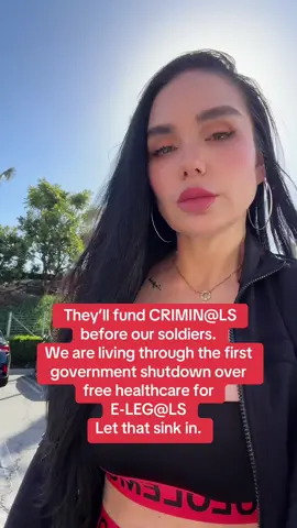Should  soldiers be paid FIRST before any foreign aid or government program? Sound off below. Because this makes  no sense. #GovernmentShutdown #republican #democrat #makeitmakesense #news 