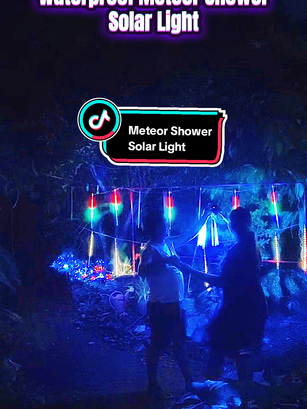 Waterproof Solar Meteor Shower Light. ang ganda at tipid pa sa kuryente. #waterproofsolarchristmaslights #meteorshowerlights #solarmeteorshowerlights #christmaslights #meteorshowersolarlight 