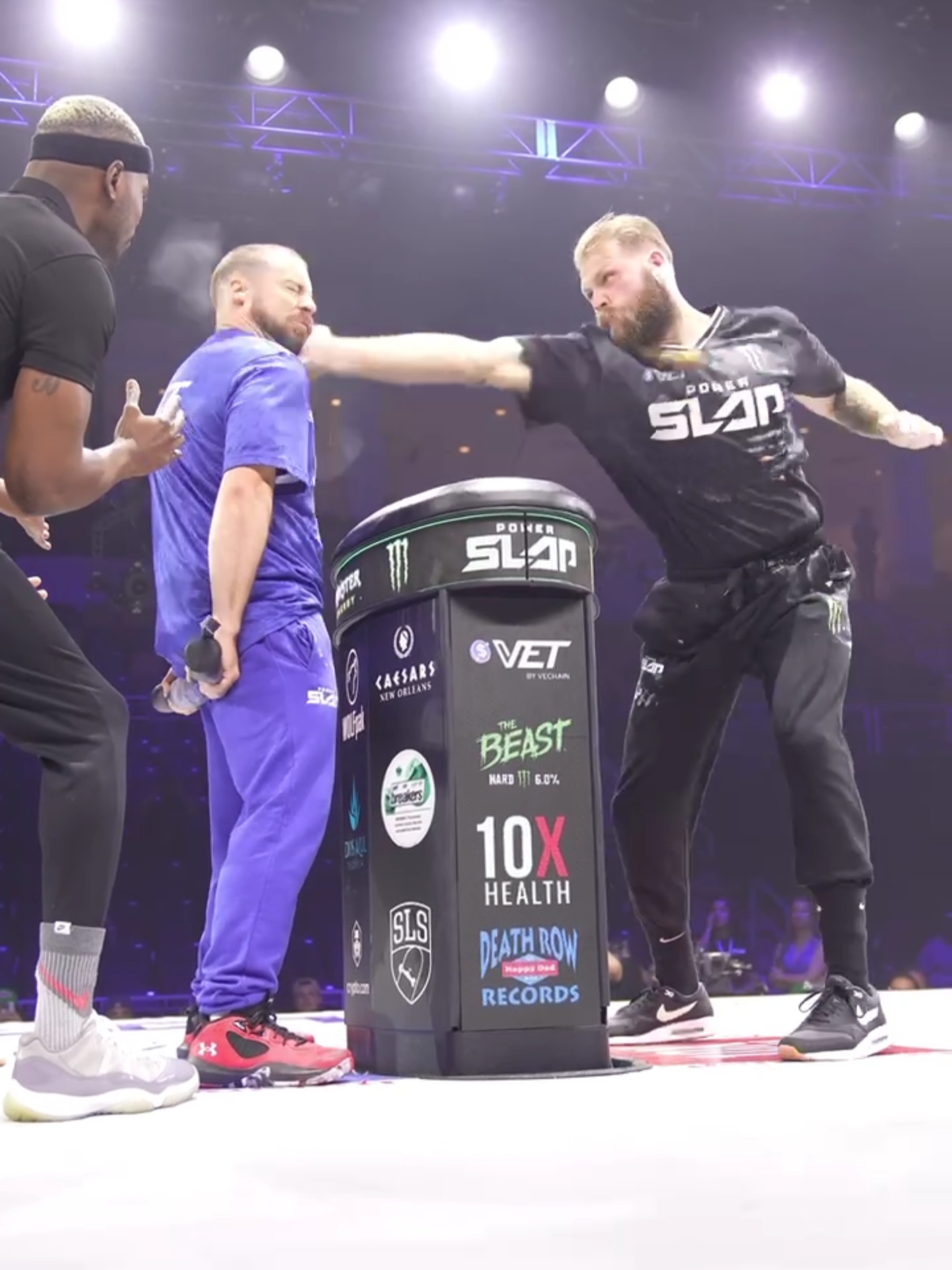 Ate then came right back to get the KO 😳 @vin.the.mercenary returns to the stage at $VET #PowerSlap16 Fri Oct 24 @inabudhabi | #InAbuDhabi