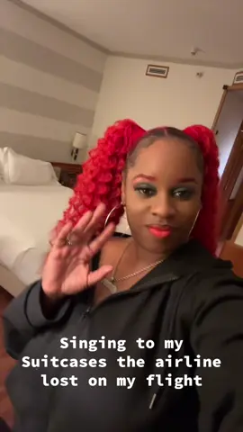 ✈️🤦🏾‍♀️ #tourlife #hello 🧳
