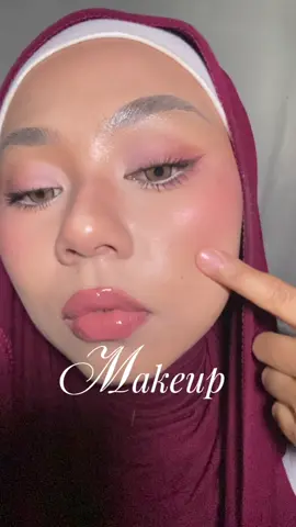 PAUSE TO READ! Kalau you oily skin, pakai setting spray sea makeup sebab setakat ni setting spray tu je yang bagi I anti badai.  MAKEUP PRODUCTS LIST:  1. Got2b glued 2. Silkygirl hi-definition brow liner- 04 natural brown 3. Mistine sunscreen 4. @meribelleofficial  cushion- C23 medium beige 5. @sobellabeauty  contour stick- cocoa 6. @Mistine MY  blusher- #11 7. @skintific.my  loose powder- code vanilla 8. Skintific foundation powder- code 03 petal *My recommendation for setting spray- @seamakeup.my  setting spray Ps: I tak share concealer sebab brand boikot #makeup 