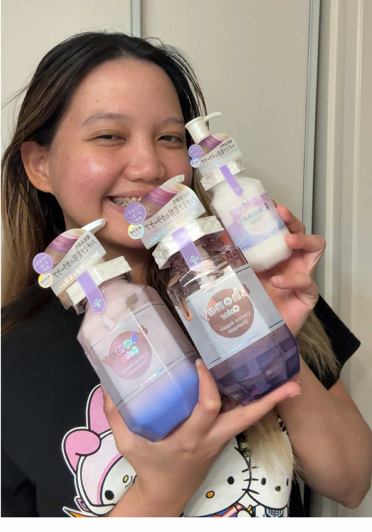 If you have a colored hair like mine, better try these. I really love the scent and how these products leaves my hair so soft and silky 💜 @cocomintbeauty #andhoney #honeyshampoo #japanesehaircare #jbeauty #japanesehaircareproducts 