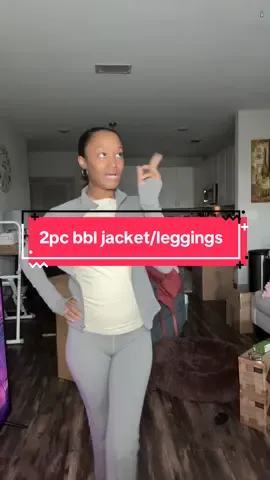 The best outfit for the airport and running errands #bbljacket #airportoutfit #comfortoutfit 
