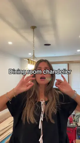 We bought our dining room chandelier off Facebook Marketplace — finally seeing it assembled! ✨ #HomeDecor #FacebookMarketplaceFinds #DiningRoomMakeover 