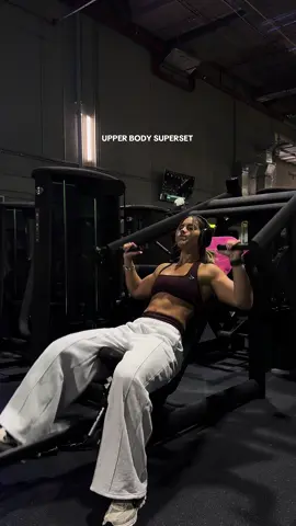 Big arm + Bavk back szn #fyp #upperbody #gym  