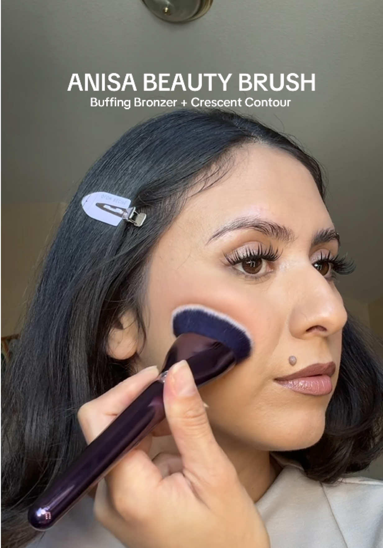 Girl… these brushes blend like a dream 😮‍💨 #FlawlessBlend #ContourHack @Anisa Beauty Brushes  @anisabeautybrushes #a#anisabeautymakeupbrushes