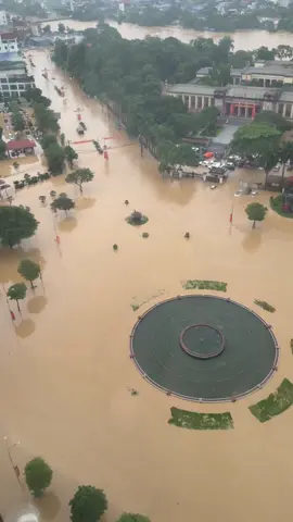 THÁI NGUYÊN 6h Sáng 8/10 Cả thành phố chìn trong biển nước 😢😢