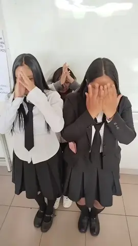 🤣La más alta @nahomycondori y la más pequeña @Najhely Alvarez del curso#sextob #promo25 #sap #contenido #paratiiiiiiiiiiiiiiiiiiiiiiiiiiiiiii 