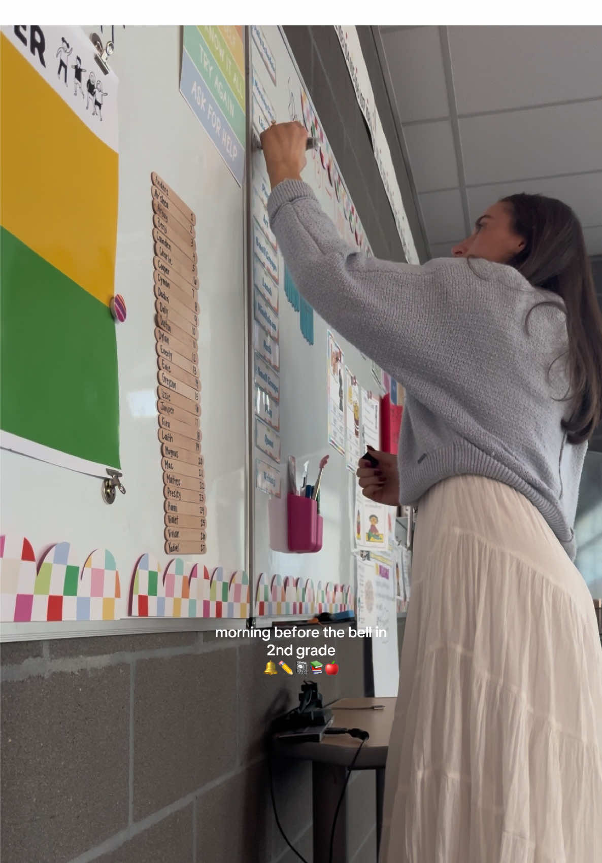 A lot of my time this morning was spent doing computer work🙃 #teachervlog #beforethebell #teacherdayinthelife #teachersoftiktok #secondgradeteacher 
