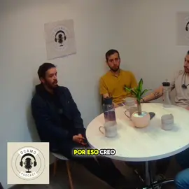 Se cree que el gobierno debería regular el uso de celulares en los niños. Desde casa, a veces no es suficiente. Es algo que le compete a la ley. #gobierno #celulares #niños #ley #responsabilidad
