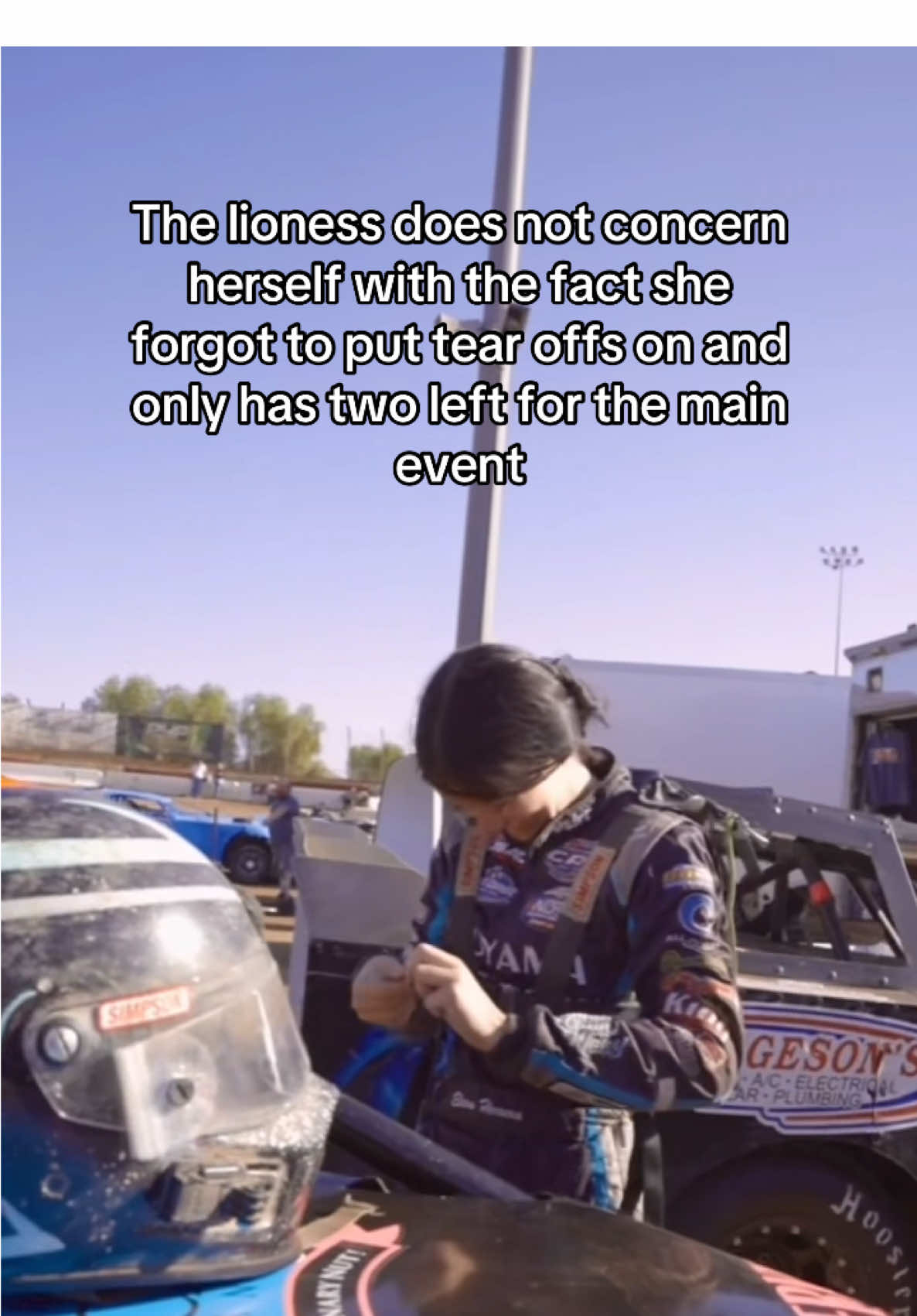 I always be forgettin 😭🫩 #abcxyz #lioness #femaleracecardriver #motorsports #sprintcarracing 