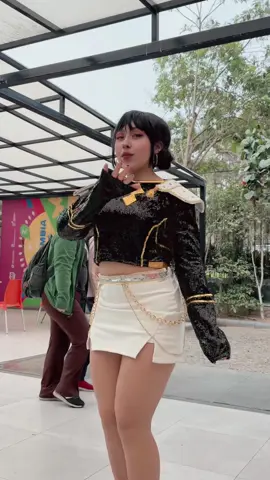🫦🫦 #zoey #huntrix #kpopdamonhunthers #guerreraskpop #cosplay 