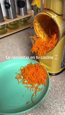 💫 Haz tu cocina más fácil y rápida con el rallador de queso SUSTEAS 🔪 su sistema giratorio, cuchillas afiladas y base firme lo hacen perfecto para preparar comidas sin esfuerzo 🍽️ #CocinaFácil #quehagodecomerhoy #GadgetsDeCocina 