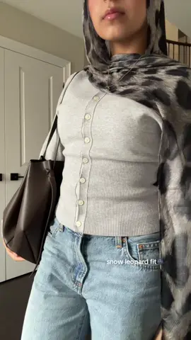 i love making fit checks 🤍 — @velascarves snow leopard @Aritzia golightly cardigan & farrah lo-rise jeans #hijabi #OOTD #fallfashion #muslim #vela 