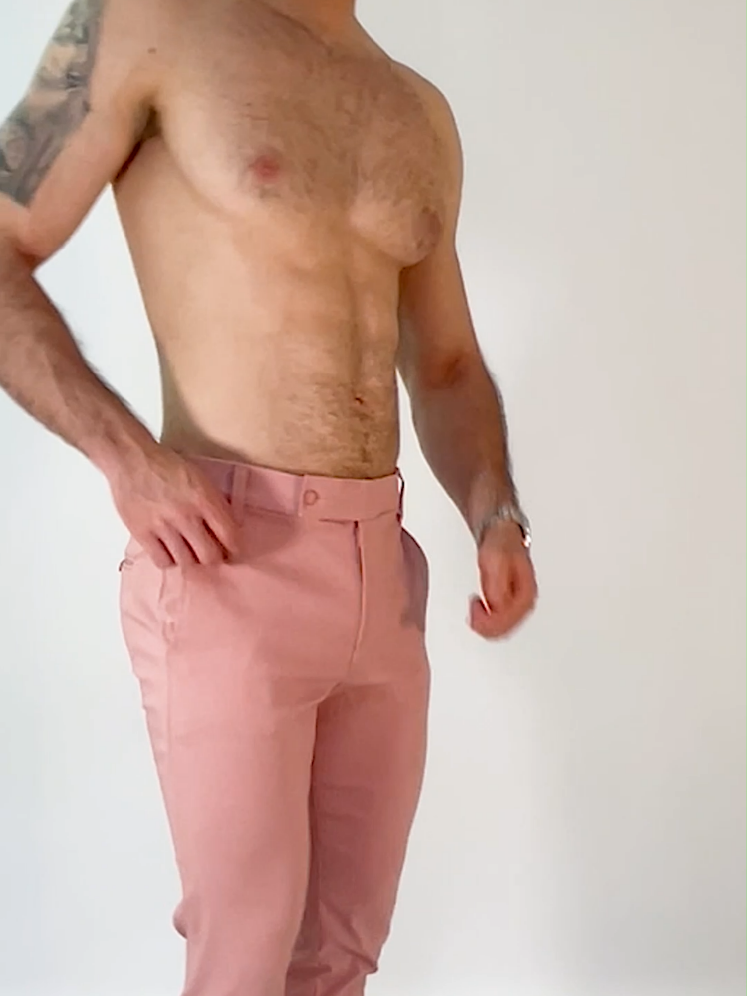 👖✨ Pantalones Flexibles En BLEZZKY creamos prendas que combinan comodidad + modernidad 📲 Síguenos en Instagram: @blezzky 🌐 Descubre más en: www.blezzky.com 💬 Escríbenos directo a WhatsApp: +57 3138337972 Porque la moda masculina también merece opciones diferentes, versátiles y únicas. 💙 👉 Da el siguiente paso y haz parte de la comunidad BLEZZKY. #BLEZZKY #EstiloFlexible