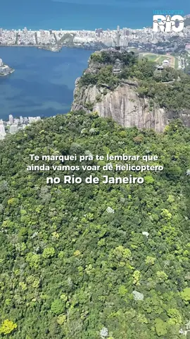 Imagina ver o Cristo Redentor, o Pão de Açúcar e as praias lá do alto… 🥹🚁 👉 Marque aqui quem vai estar do seu lado nesse momento inesquecível.  #HelicopterioRio #VooDeHelicopteroRJ #CristoRedentor #ExperienciasUnicas #TurismoRJ #RioDeJaneiro #PasseioDeHelicoptero