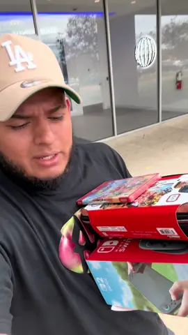 Sera qué le gusta a mi loquito su regalo 🥹 quieren ver su reaccion ? #viral #fyp #paratiiiiiiiiiiiiiiiiiiiiiiiiiiiiiii #humor #comedia 