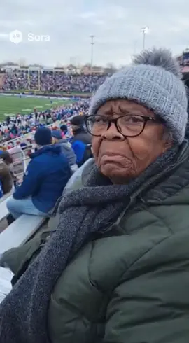 these folks finna upset me #funny #fyp #viral #football #winter