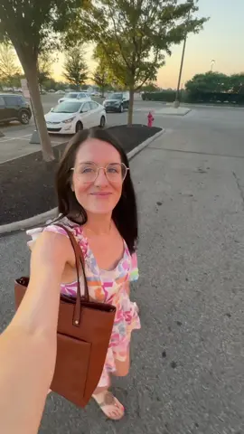 I told chatgpt I want to look like I’m actually wearing makeup and pump up the ✨glam✨ a little, and now I feel like a cool girly with all the products I see all over social media but have never bought myself!💖 #chatgpt #makeup #girlsgirl #makeupproducts #shopping @SEPHORA @Ulta Beauty @Charlotte Tilbury @Tatcha US @Fenty Beauty @Estée Lauder @TarteBeauty @elfcosmetics 