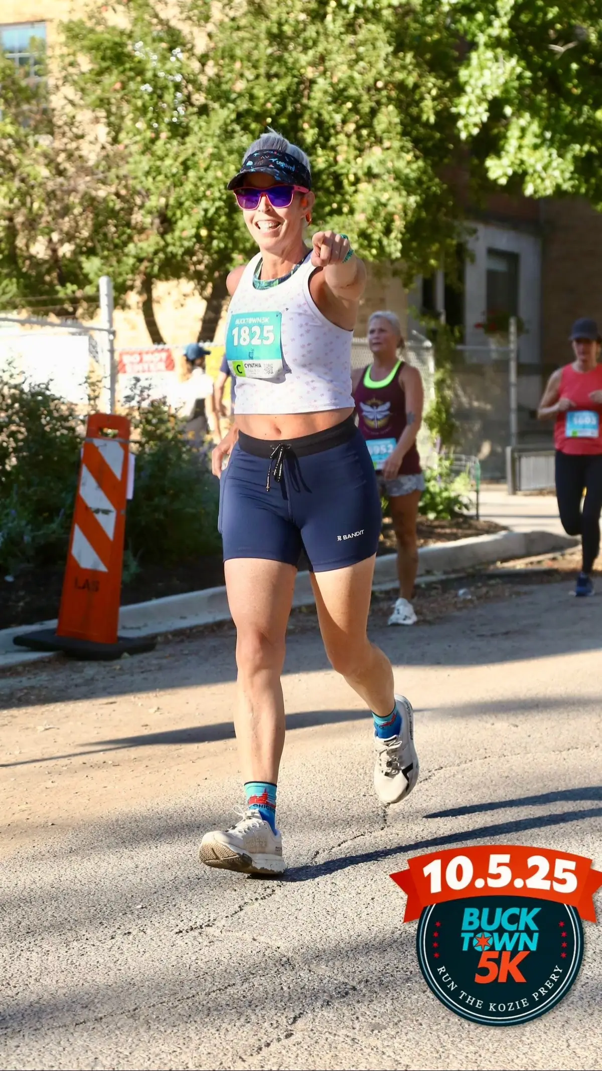 The weather turned. Is it too early to complain that I’m cold? 😉😆 #verunbassador2025 @Ventures Endurance #bucktownchicago Also, how about those race pics?👆