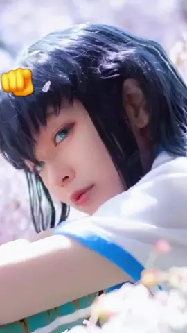 画面の前にいるあの可愛い人は誰？#CapCut#demonslayer#kimetsunoyaib#thanhguomdietquy#muichirocosplay @kue_chan 