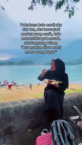 Siapa yang punya cita cita begini? Aku😅😅 Mertua dulu dg yg sekarang harus beda pola pikirnya😅 semoga kelak dapat menantu yang gemati lahir batin mbi aku,karena aku calon mertua yg baik hati insya Allah ☺️🥰@Leo ☺️ #foryoupage #fyp 