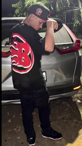 No cambié por moda… cambié porque Cristo me rescató cuando nadie más podía. Ya no soy quien era… Él me hizo nuevo.” #fyp #viral #CapCut #parati #greenscreen 