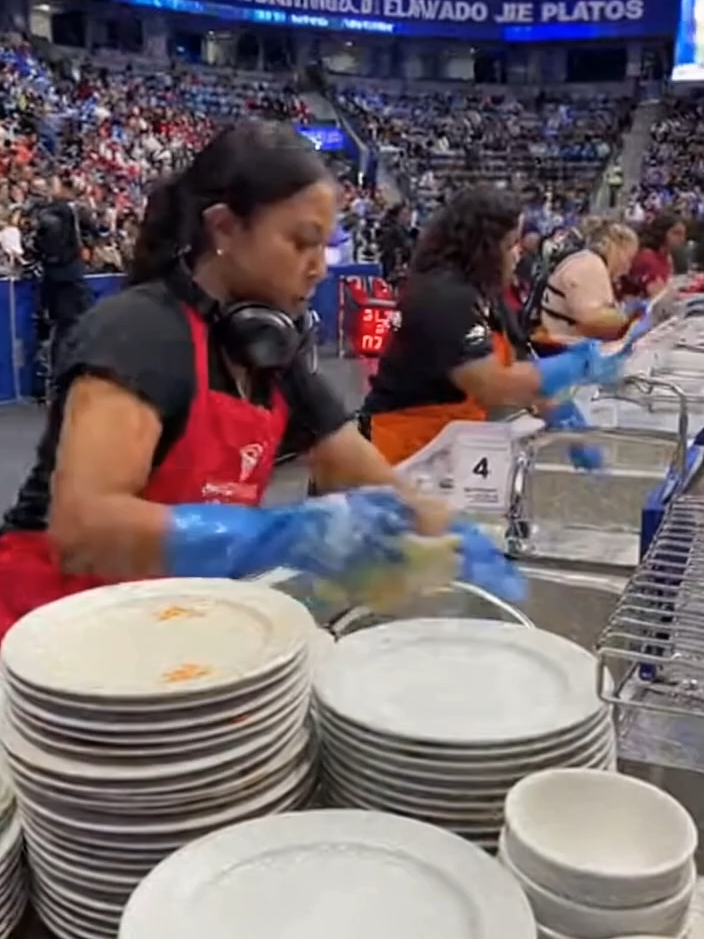 Competencia mundial de lavar platos😂😂 #fyp #random #funny #videosgraciosos