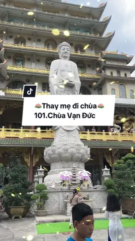 🪷Chùa Vạn Đức🪷 - Địa chỉ: Số 502 Tô Ngọc Vân, khu phố 5, phường Tam Phú, thành phố Thủ Đức, TP. HCM   - Ban đầu là ngôi nhà của một gia đình hiến tặng để làm chùa    - Năm 1954, Hòa thượng Thích Trí Tịnh tiếp nhận đất và ngôi nhà, tiến hành cải tạo thành chùa    - Chùa đã trải qua nhiều đợt trùng tu lớn, đặc biệt từ năm 2004 để hoàn thiện chánh điện cao 43,5 m   #sangxiang #thaymedichua #chuavanduc 