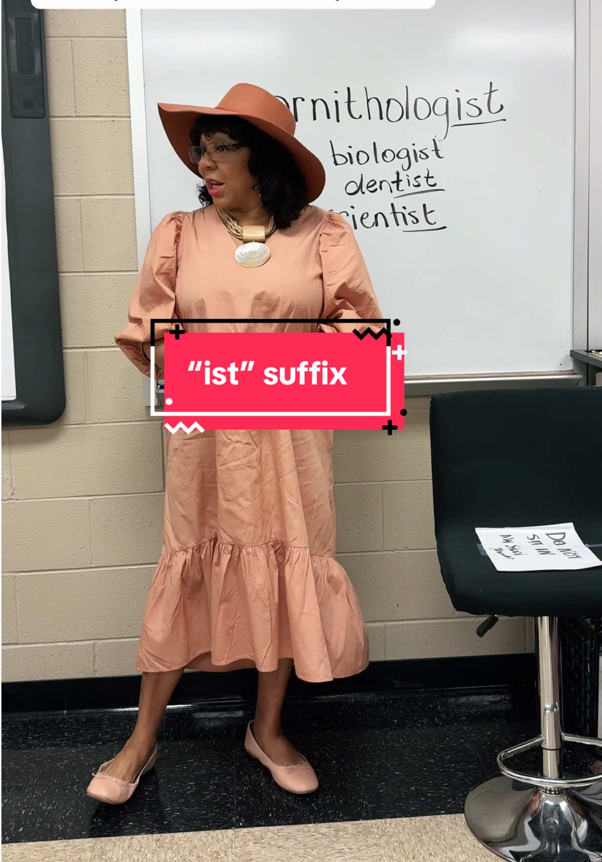 What do you call someone who studies birds? 🐦 It’s an ornithologist! From that one word, my 7th grade ELA students discovered the power of the suffix –ist, meaning “one who practices, studies, or believes.” Soon we were listing words like artist, chemist, scientist, and optimist—all connected by the same meaningful ending! #Suffix #WordStudy #LearningEnglish #GrammarLesson #EnglishVocabulary 