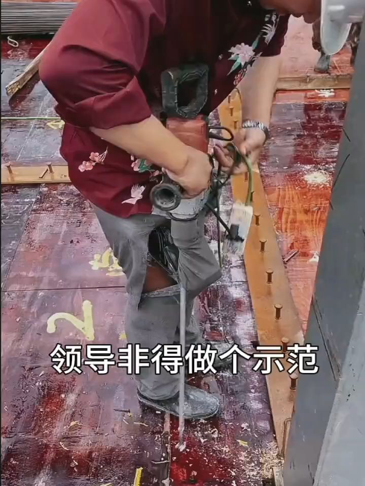 ဘာလုပ်လုပ် သတိထားကြပါ