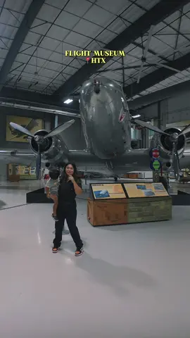 We had so much fun looking at all the vintage airplanes and learning about flight history! There was also a super cute toddler area which was perfect for the little ones! And it's FREE on Tuesdays! You just have to make a rsvp online ahead of time. 📍Lone Star Flight Museum #fyp #houston #thingstodohouston 
