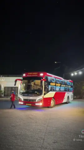 Tiktok/nhà xe Giáp Diệp phổ thông limousine