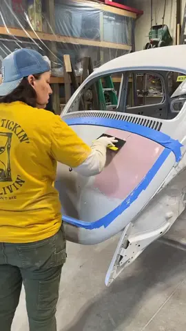 Relax and watch some craftsmanship. Comment”BKB” and we will send you a discount code for your next block order. Head over to www.bkblocks.com to get your own @big_kid_blocks ordered today and take your projects to the NEXT LEVEL  #bigkidblocks #sanding #sandingblocks #customtools #customcar 