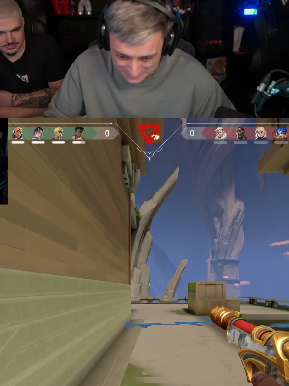 DONA VAI AMASSARR O CORINGA #dona #streamer #fyp #tropadogoti #coringa #Valorant