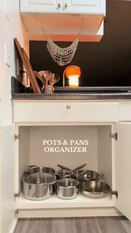much better👩🏻‍🍳 #potsandpans #kitchen #kitchenorganization 